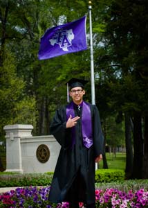 SFA Photography Expert, graduation pictures that make you love the way you look by Greg Patterson House of Photography Nacogdoches.